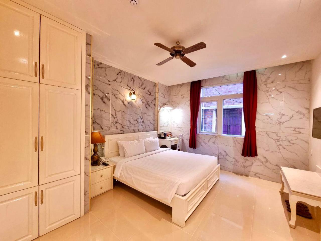 Tulip Hotel 3 Далат Екстер'єр фото