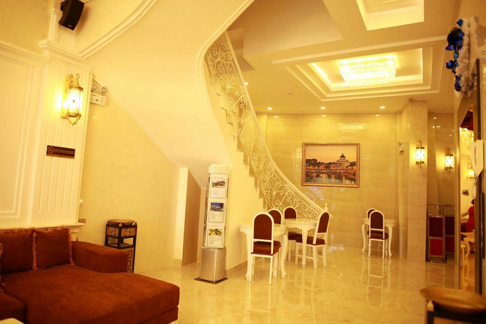 Tulip Hotel 3 Далат Екстер'єр фото