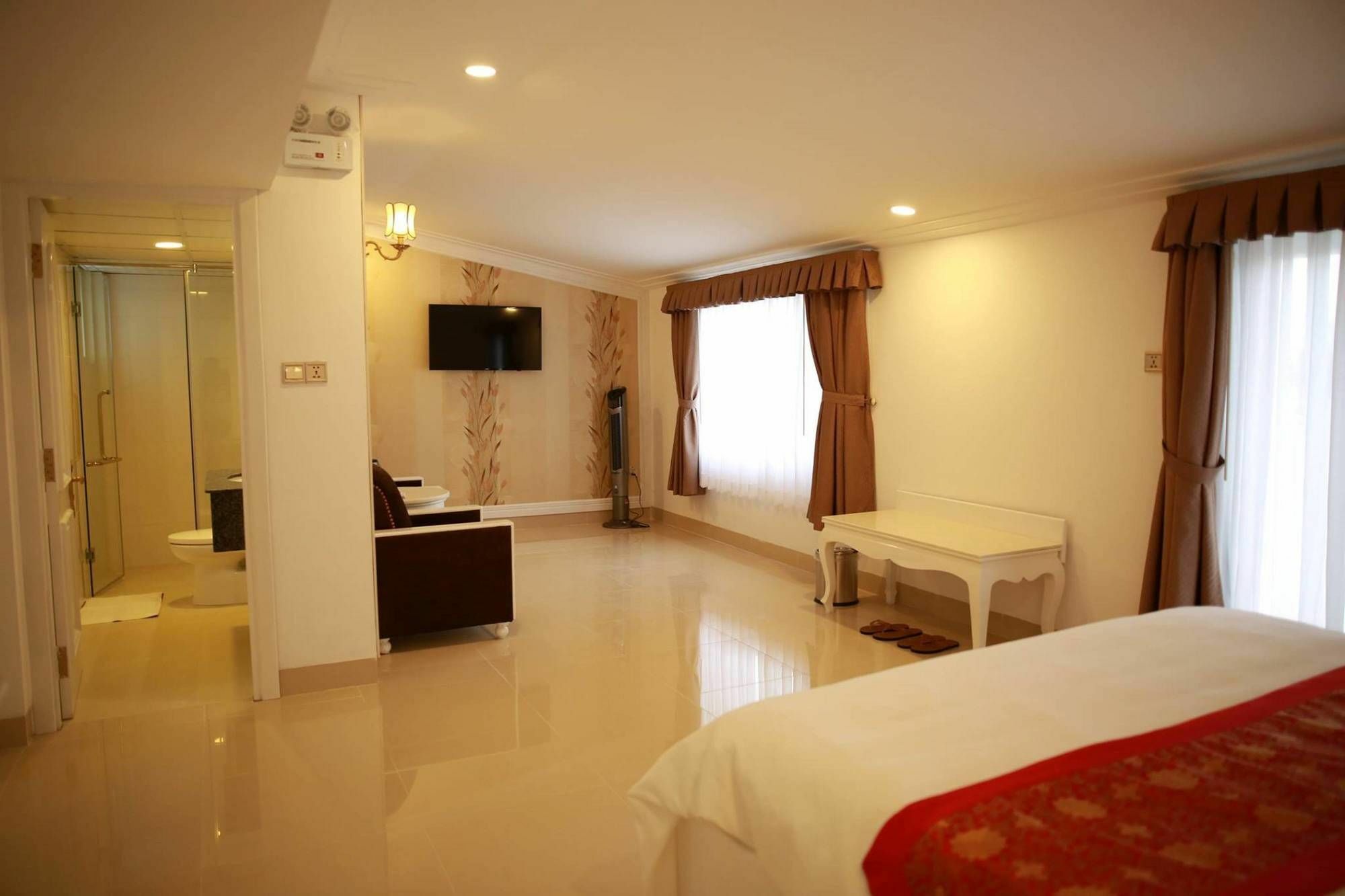 Tulip Hotel 3 Далат Екстер'єр фото